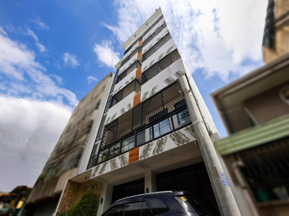 Oyo 848 Dona Aurora Condotel Quezon City Exteriér fotografie