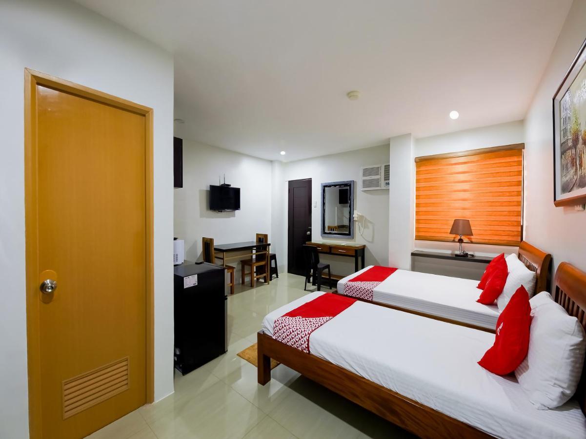 Oyo 848 Dona Aurora Condotel Quezon City Exteriér fotografie