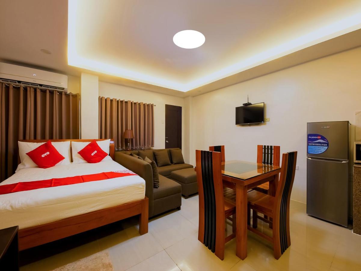 Oyo 848 Dona Aurora Condotel Quezon City Exteriér fotografie