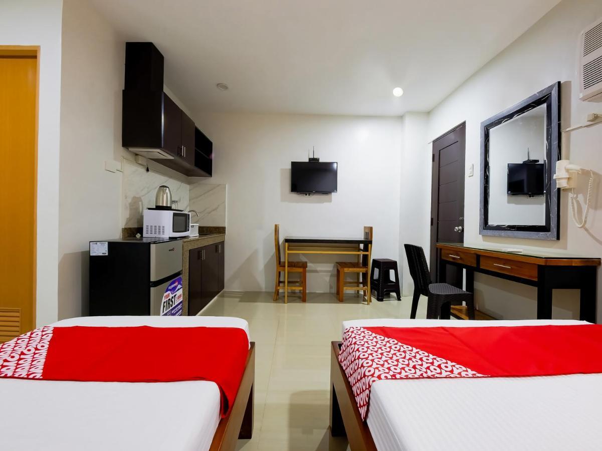 Oyo 848 Dona Aurora Condotel Quezon City Exteriér fotografie