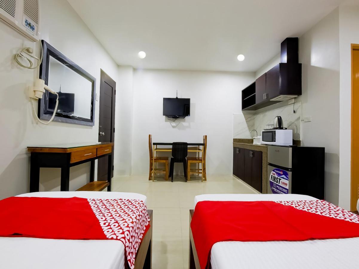 Oyo 848 Dona Aurora Condotel Quezon City Exteriér fotografie