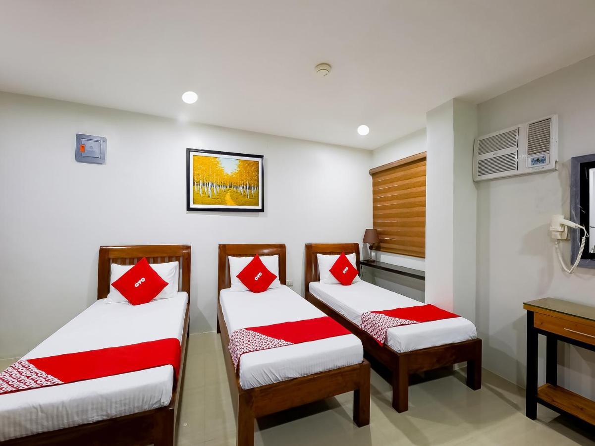 Oyo 848 Dona Aurora Condotel Quezon City Exteriér fotografie